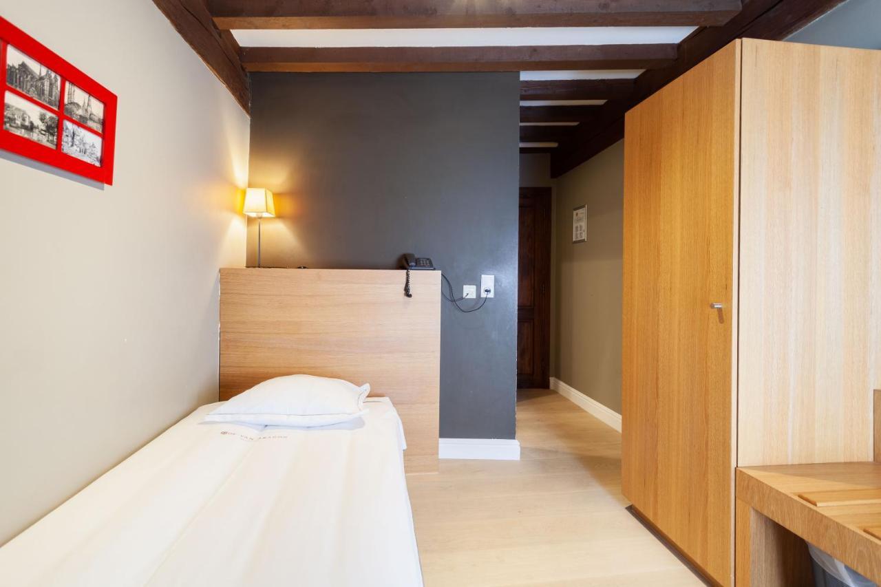 Hotel Hof Van Aragon リール エクステリア 写真